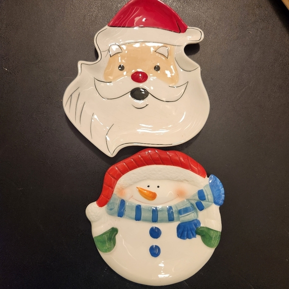 Festive Santa and Snowman Holiday Plates - Picture 1 of 6